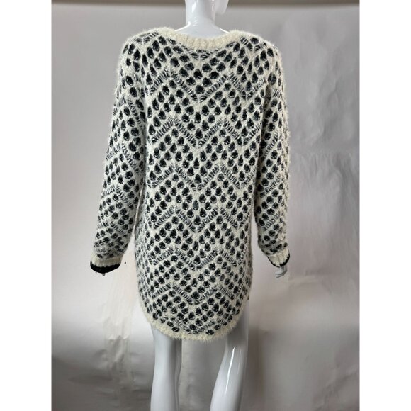 Neiman Marcus XL Fuzzy Knit Black & White Polka Dot Sweater - Picture 15 of 16